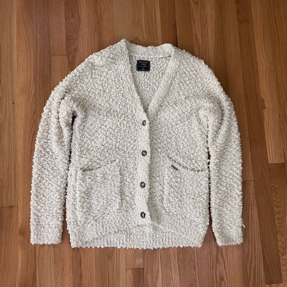 abercrombie and fitch cream colored button sweater - Picture 3 of 6